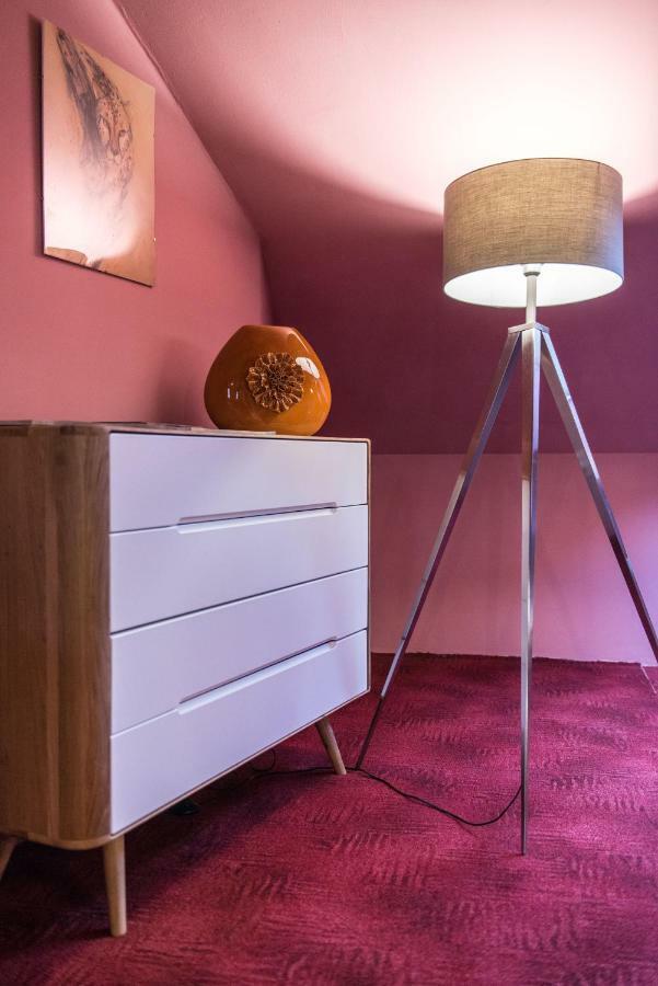 Spacious&Quiet Attic Flat in Centre + PARKING Praga Exterior foto